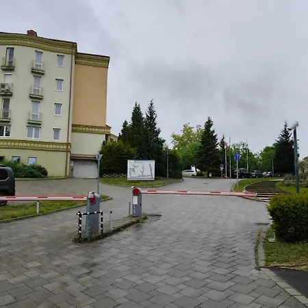 Alma713 Apartman *